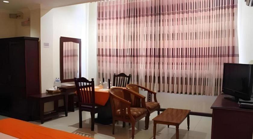 Hotel Dynasty Tarakan Exterior photo